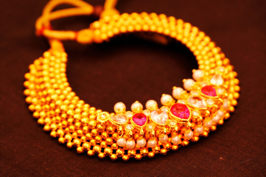 Indian Traditional Gold Jewellery.
