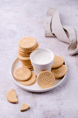Round cookies with a pattern