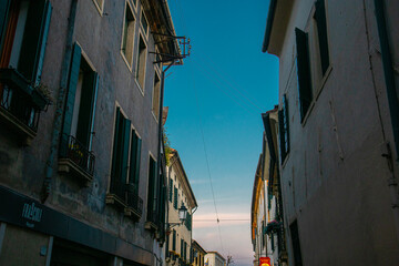 Fototapeta na wymiar street live in Padova, Italy
