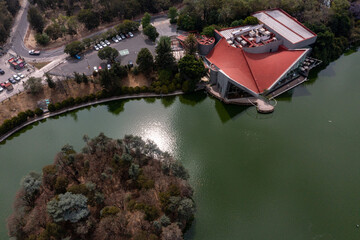 Lago mayor del Bosque de Chapultepec. CDMX, México