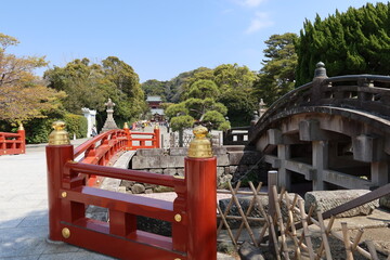 The entrance to the precincts of Tsuruoka-hachimangu Shrine in Kamakura City in Kanagawa Prefecture...