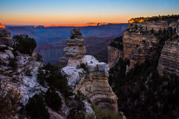 Fototapeta na wymiar An overlooking landscape view of Grand Canyon National Park, Ari