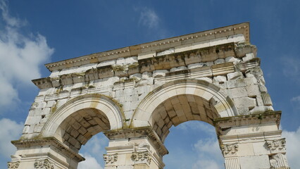 D&eacute;tail de l'arc de Germanicus de la ville de Saintes, Charente-Maritime, France