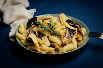 fresh pasta with sauteed mushrooms