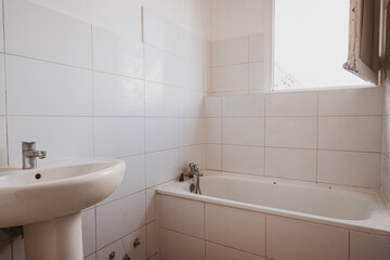 modern sink and faucet