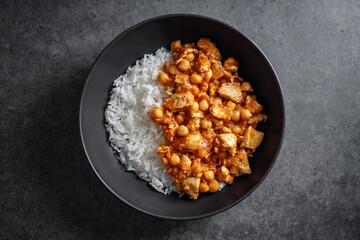 Chickpeas ragout with meat and tomatoes