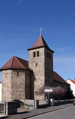 Fototapeta na wymiar Heiligkreuz-Kirche in Daxberg