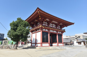 Fototapeta premium 四天王寺 西大門 大阪市天王寺区
