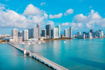 Fototapeta na wymiar Edgewater Miami Skyline