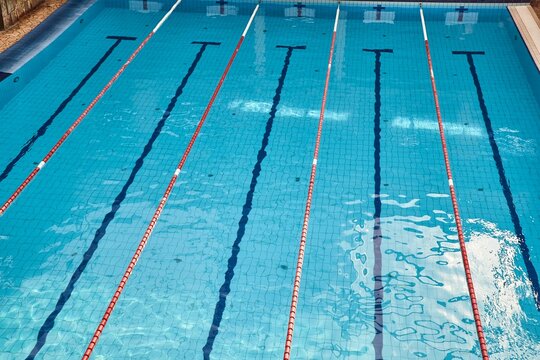 Seimming Pool Lanes