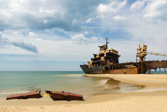 Farrah 3 shipwreck, north eastern coast of Sri Lanka