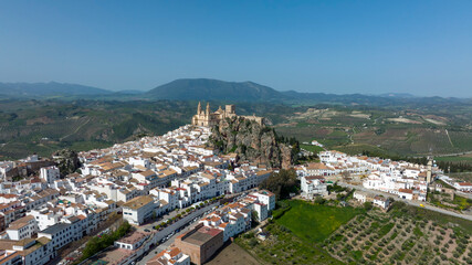 Fototapeta na wymiar pueblo blanco de la provincia de Cádiz, Olvera