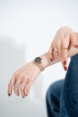 女性 手 ネイル 腕時計 指輪 腕