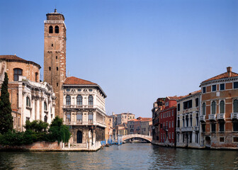 Fototapeta na wymiar Venezia. Chiesa di san Geremia e Palazzo Labia verso il ponte di Cannaregio