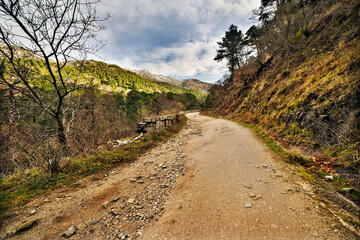 Camino de la Garganta de la Graja en Sierra de Gredos.