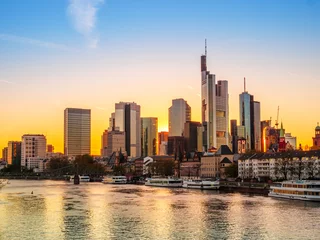 Sonnenuntergang in Frankfurt am Main und Skyline © Mustafa Kurnaz
