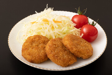 大豆ミートのメンチカツ
