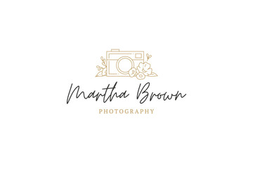 Minimalist vintage camera botanical blossom decor romantic feminine beauty blog line art logo vector
