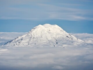 Fototapeta na wymiar Mount Rainier from Above