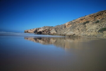 Fototapeta na wymiar Steilküste in der Algarve