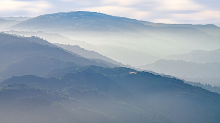 Fototapeta na wymiar Afternoon haze settles over the Santa Cruz mountains