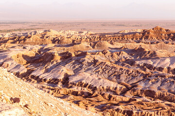 Fototapeta premium Sunset at Valle de la Luna Moon Valley in the Atacama desert in North Chile, South America