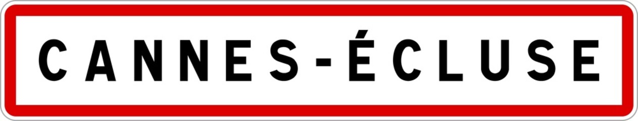 Panneau entrée ville agglomération Cannes-Écluse / Town entrance sign Cannes-Écluse