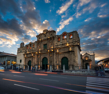 Cajamarca, Peru: Facade of the Cajamarca cathedral church