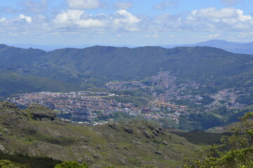 Fototapeta na wymiar Vista do Pico do Itacolomi