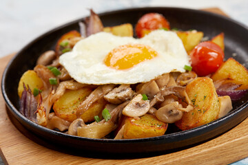 baked potatoes with mushrooms and egg