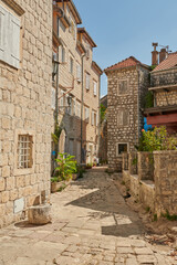 Fototapeta na wymiar beautiful narrow streets in Montenegro with rocky houses