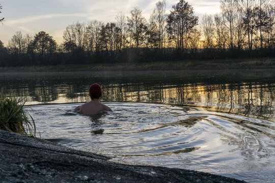 ice swimming