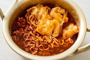 Korean instant noodles with dumplings