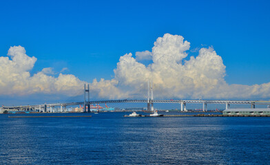 大桟橋から眺める横浜ベイブリッジ
