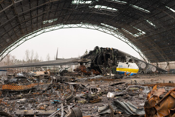 war destroyed on Ukraine airport by russian troops - obrazy, fototapety, plakaty