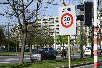 circulation traffic Belgique Bruxelles vitesse limitation signalisation zone 30