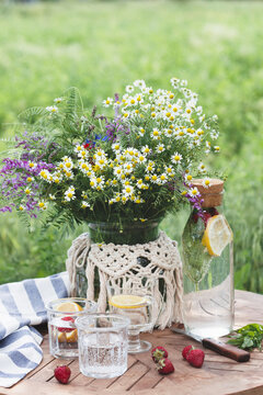 breakfast in the garden