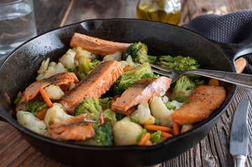 Pan fried salmon with vegetables