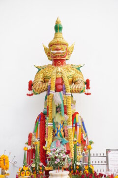 Thao wessuwan, the lord of giants