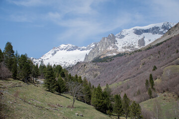 View of the mountains of the Estós valley in Benasque