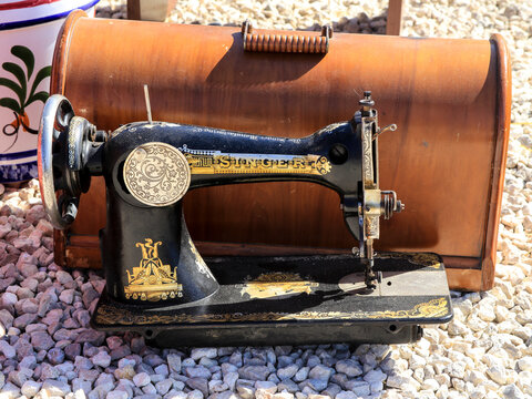 Vintage Sewing Machine For Sale At A Flea Market Called 'el Fogon' In Spain