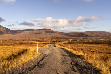 Photographie d'une route dans la campagne écossaise