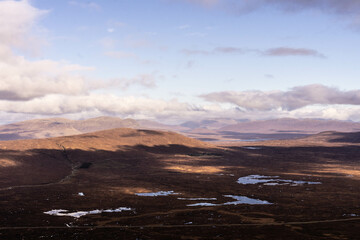 Photographie d'une vallée dans les highlands en Ecosse
