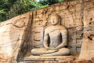 Fototapeta na wymiar Gal Vihara in Polonnaruwa