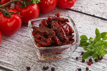 Sun dried tomato with olive oil