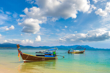 Obraz premium Thai traditional longtail boat