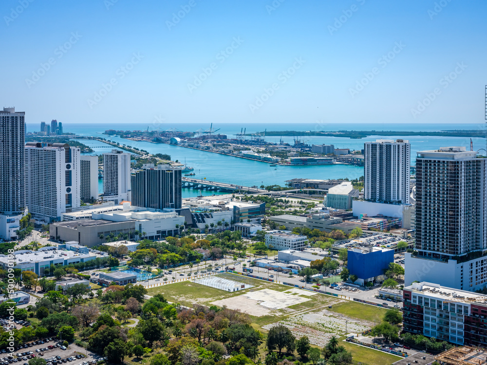 Wall mural sea, miami, fort lauderdale, aerial, blue, green, ocean