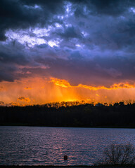 Obraz premium sunset over the lake