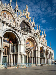 Fototapeta na wymiar Facade St Mark's Basilica in Venice