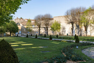 Vue sur la Citadelle de Bourg depuis les jardins (Nouvelle-Aquitaine, France) © Ldgfr Photos